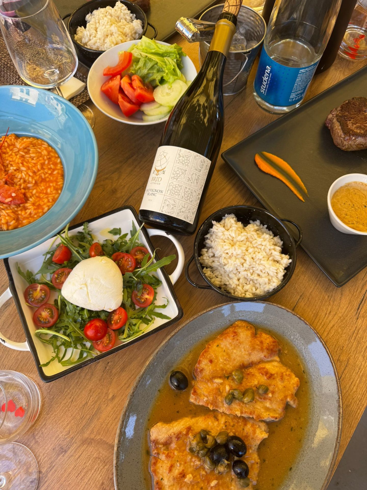 Full table spread